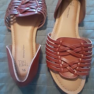 MEMORY FOAM SANDALS 9.5